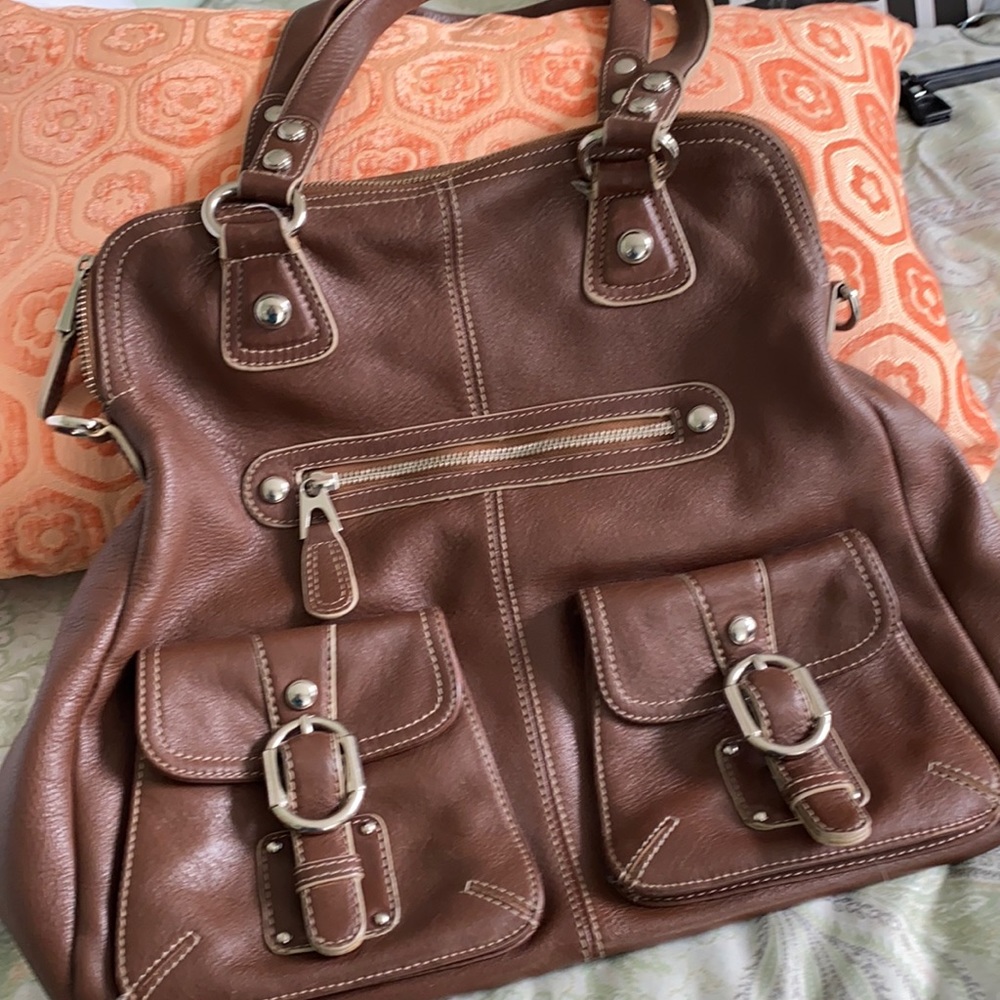B. Makowsky Leather Tote Bag